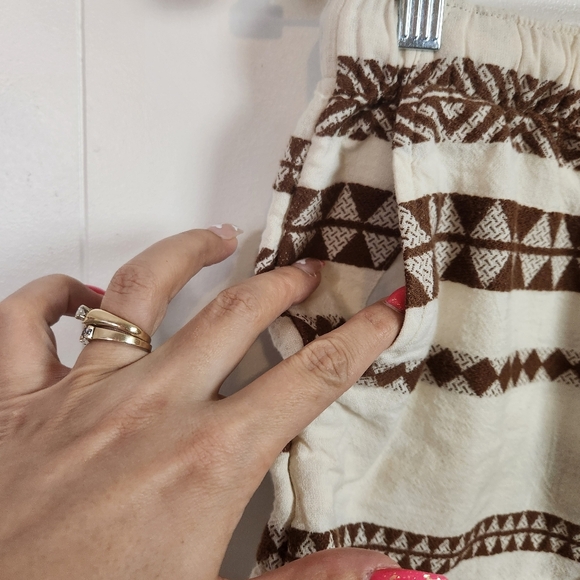 Aerie Cotton Low Rise Shorts Beige Brown Aztec Print Size Small Beach Boho Cute - Picture 5 of 8